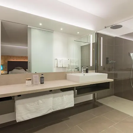 Cristal Hotel 4*